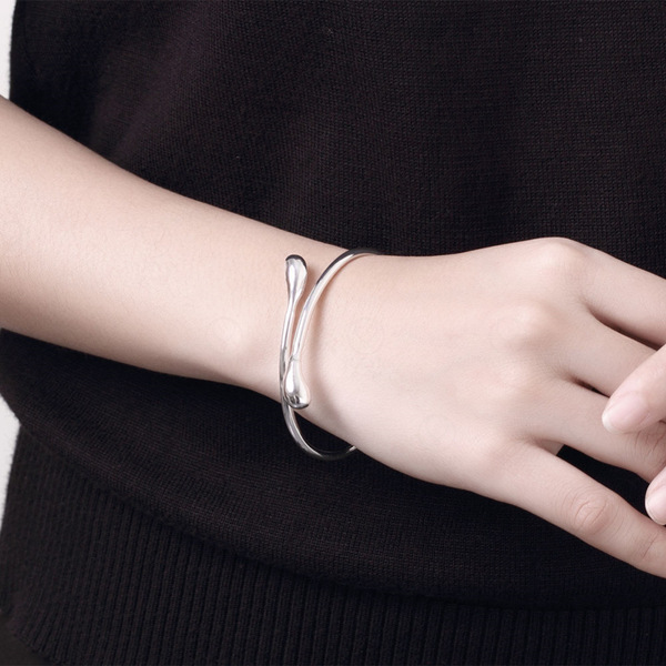 creative fashionable women's bracelet