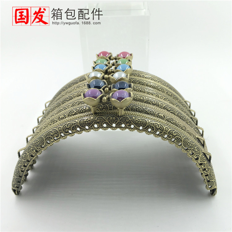 12.5Cm semicircular encaje en relieve cabeza de loto oro bronce 13 colores opcionales   El 0350 - GT