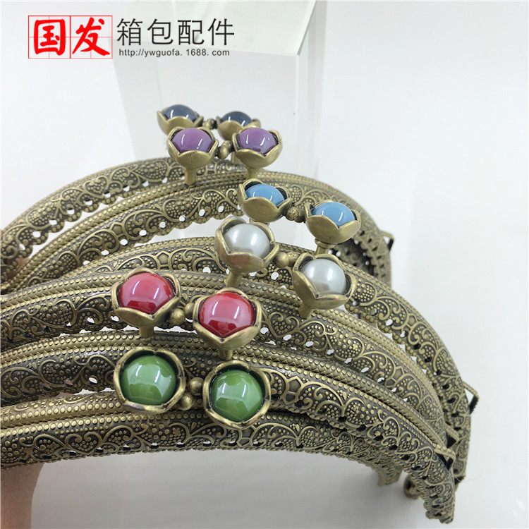 12.5Cm semicircular encaje en relieve cabeza de loto oro bronce 13 colores opcionales   El 0350 - GT