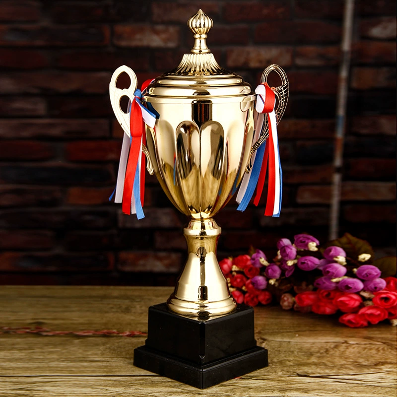 Креативная металлическая трофейная чашка/трофей? Шайба? Need translation: The input: "Creative metal trophy Basketball Badminton Football Student Sports Games General Tale Medal Memorial Factory"