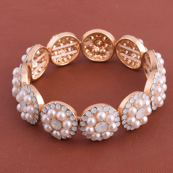 Bracelet from pearl