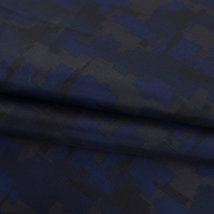 厂家涤塔夫数码格印花面料 210T涤丝纺 便西羽绒服里料现货小批