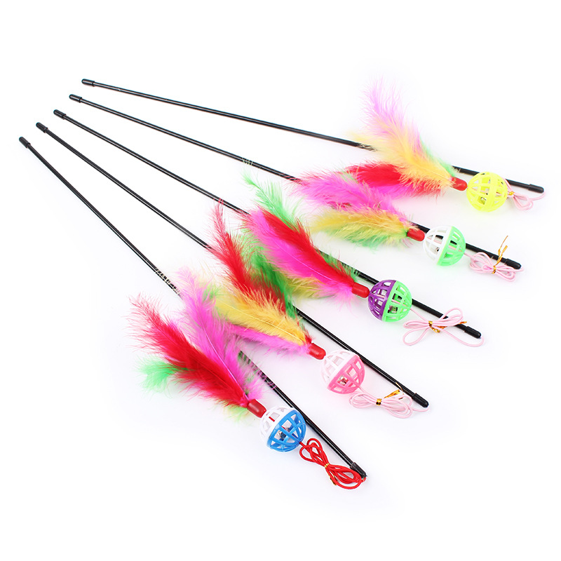Colorido pluma de plástico Bell Ball divertido gato palo al por mayor de cuero Taobao animal pluma gato juguete divertido gato palo