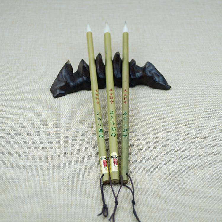 Ventas de fábrica Jiajian White Cloud cepillo de escritura se puede procesar y personalizar especificaciones grandes, medianas y pequeñas caligrafía completa y pintura al por mayor especial