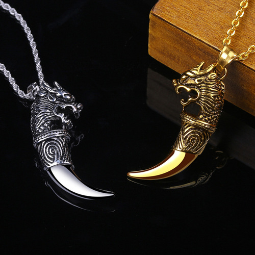 Directly approved by jewelry manufacturers, European and American foreign trade fashion jewelry, retro titanium steel men's wolf tooth pendant necklace