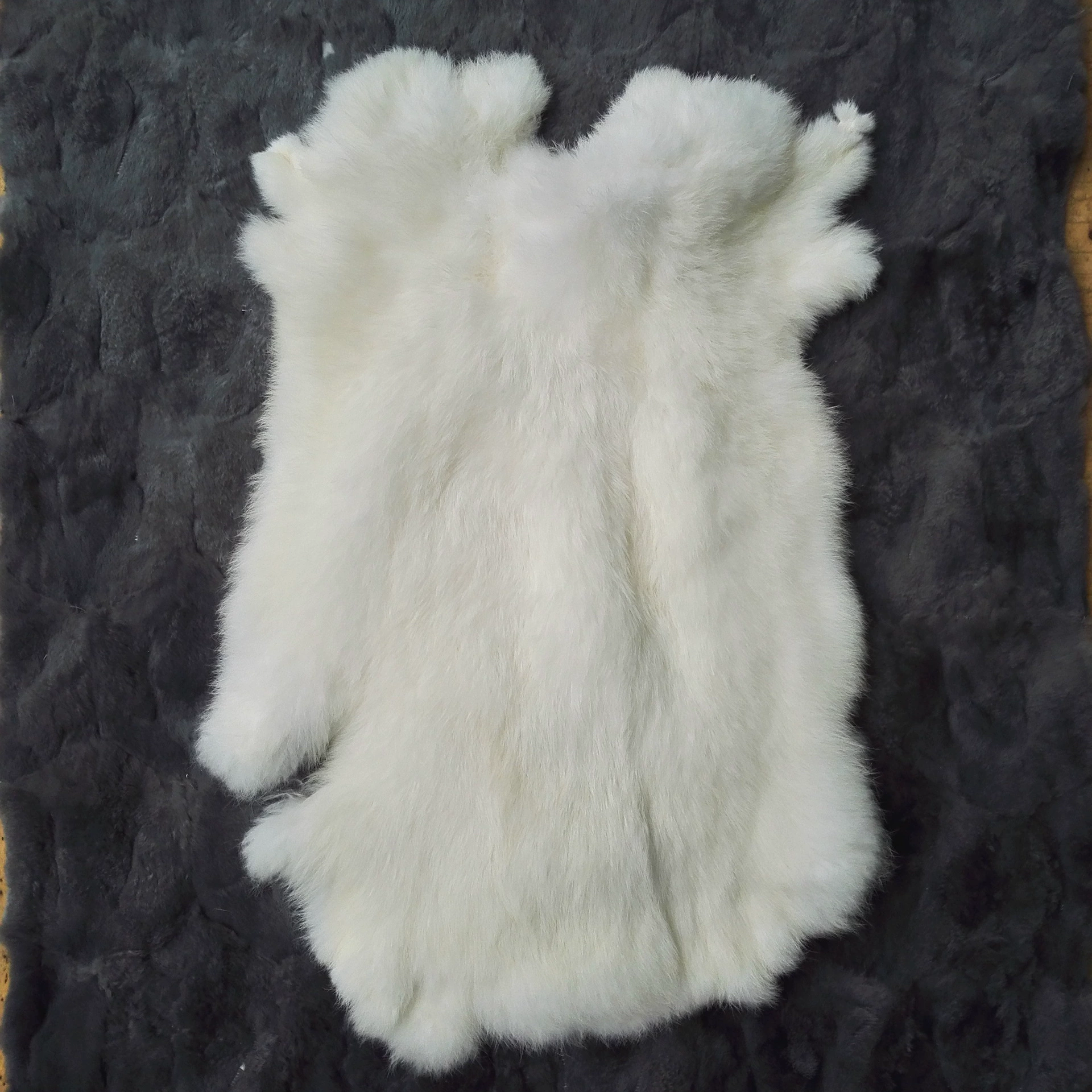 Wholesale the entire white rabbit skin rabbit shoe shoe diY winter warm fur raw material auxiliary materials
