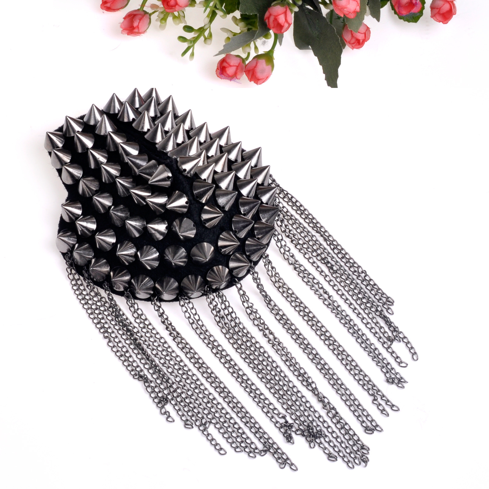 Черный пистолет.