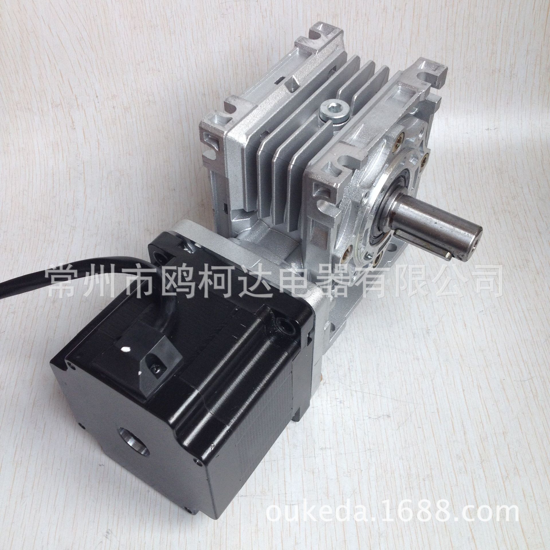 热卖86蜗轮蜗杆减速电机 RV40减速马达90°出轴 速比任选现货供应