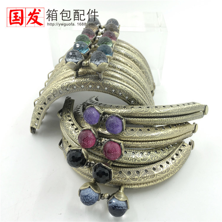 8,5 cm semicircular en relieve cabeza de loto coral oro [plano] bronce 0125 - GT