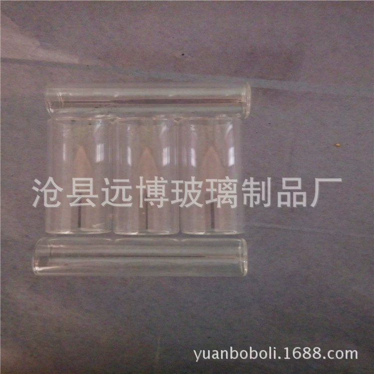 Производитель поставляет прозрачные пробковые бутылки, бутылки-пробирки и миниатюрные упаковочные бутылки для браслетов.