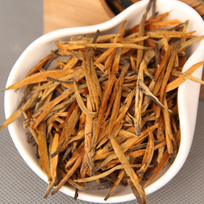 Yunnan tea Dianhong 2025 year Big tree Lily Fengqing Yunnan black tea Kim shoots All single bud straight