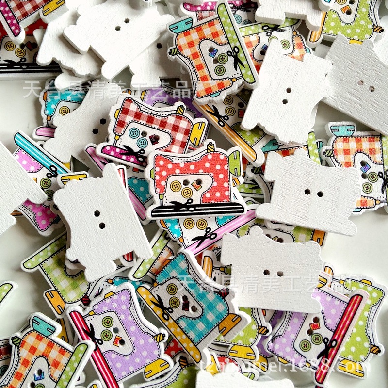 Máquina de coser decorativa de madera de fondo blanco DIY botón máquina de coser pintada botón de madera 50 piezas por paquete