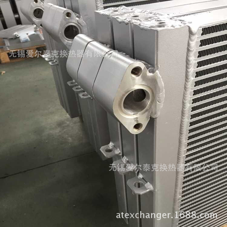 小松KOMATSU挖掘机PC450PC400用油散热器板翅式结构