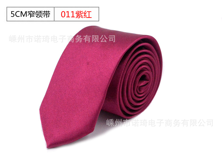 Corbata de los hombres en stock 5cm estilo coreano color sólido lazo estrecho negocio casual grupo corbata fábrica al por mayor