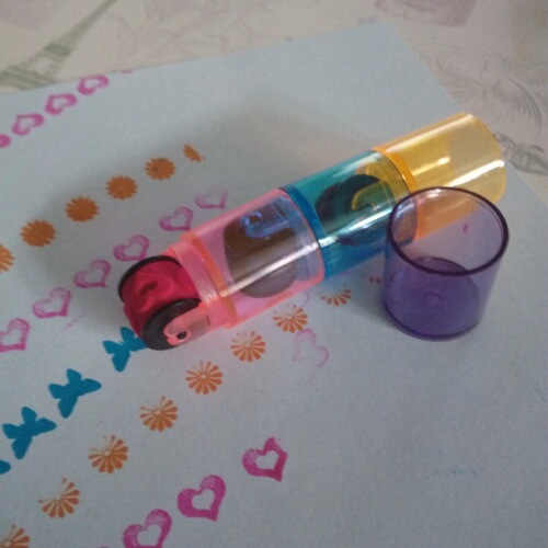Japanese and Korean cute children's cartoon seal fun toy diary six-section roller seal plastic color ink pad