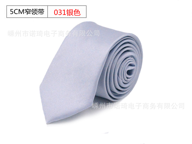 Corbata de los hombres en stock 5cm estilo coreano color sólido lazo estrecho negocio casual grupo corbata fábrica al por mayor