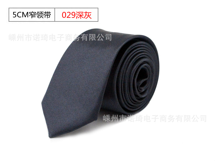Corbata de los hombres en stock 5cm estilo coreano color sólido lazo estrecho negocio casual grupo corbata fábrica al por mayor