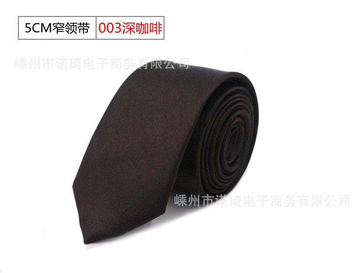 Corbata de los hombres en stock 5cm estilo coreano color sólido lazo estrecho negocio casual grupo corbata fábrica al por mayor