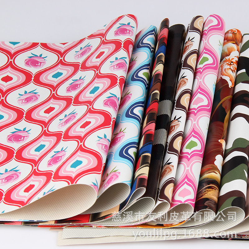 直供 PVC皮革面料 人造革箱包装饰面料 印花皮革批发