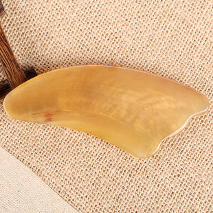 Factory direct sheep triangle scraping beauty black horn scraping plate horns can be engraved