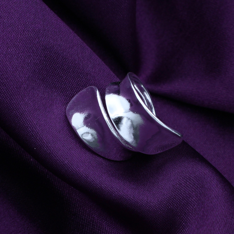 Foreign trade hot 925 silver plated jewelry ring manufacturers wholesale fashion street beat exaggerated twist opening ring