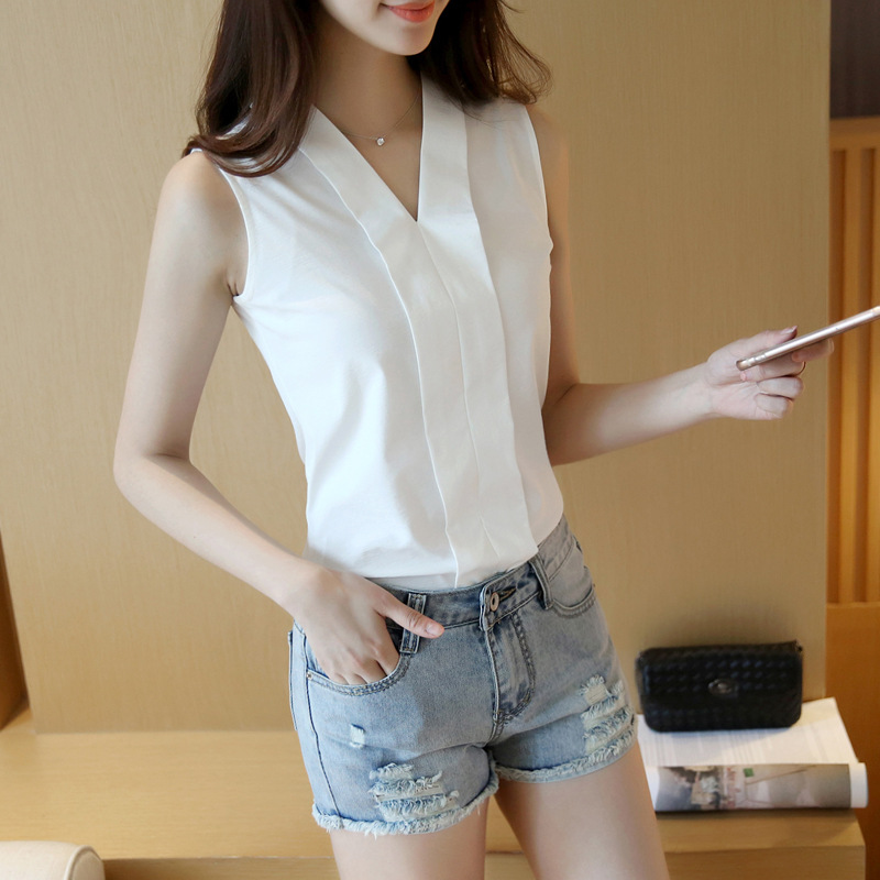 A generation of summer Korean sleeveless V-neck large size chiffon shirt Women's loose slim small fresh white shirt