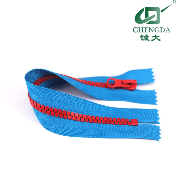 诚大厂家直销5#树脂特殊牙闭尾带半圆片拉锁拉链 环保过检