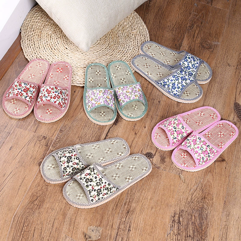 Маленький цветочный свежий соломенный коврик, льняной домашний деревянный пол, мужские и женские сандалии и тапочки, сандалии