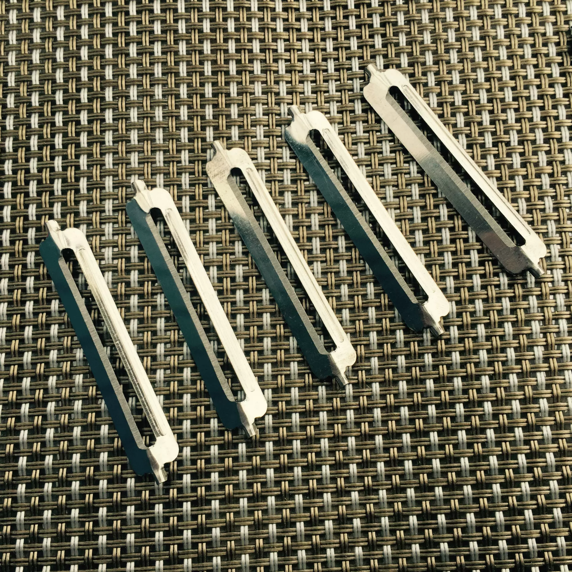 不锈钢削皮刀片单面平口刀片苹果削皮器刀片瓜果刨刀片厂家批发