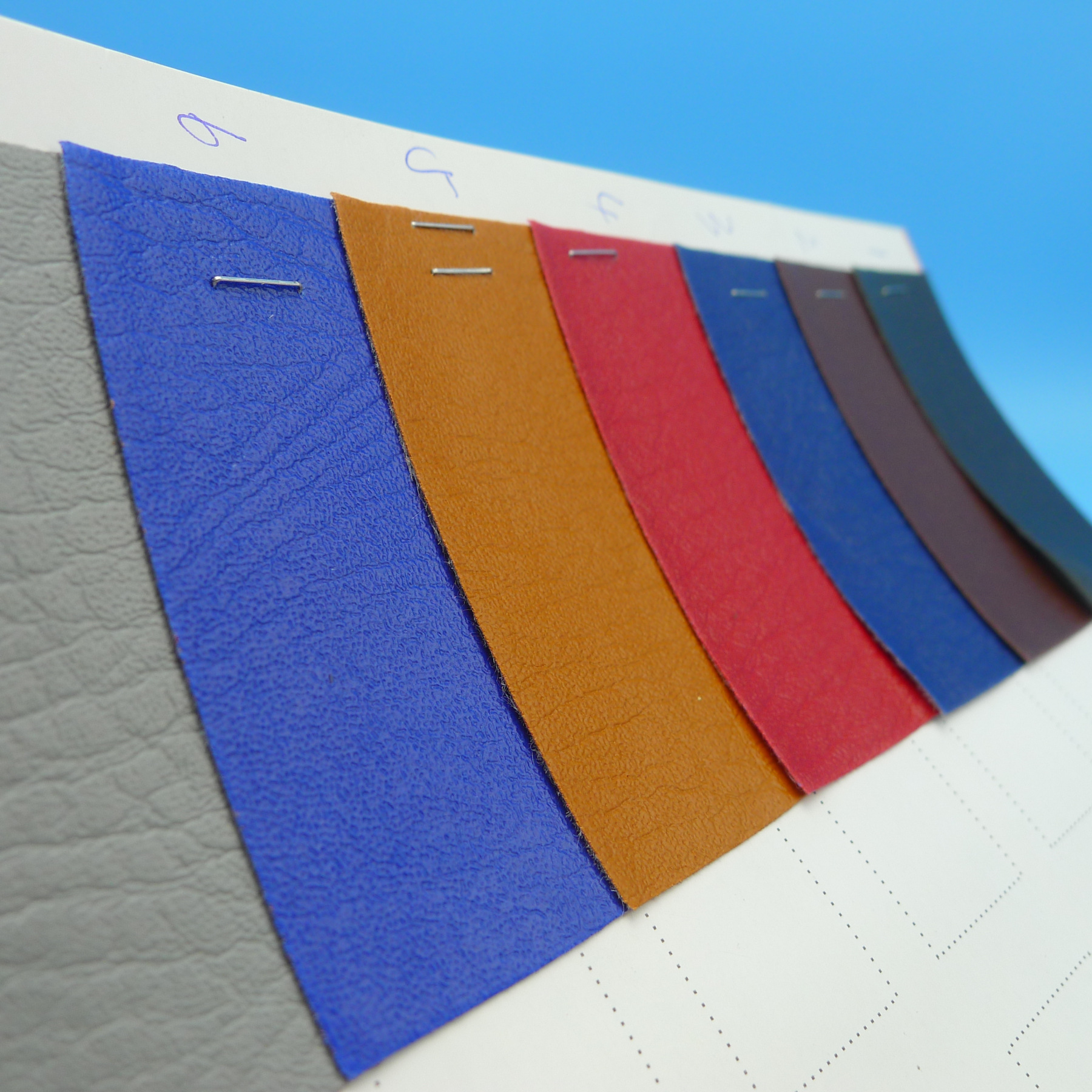 0.4MM水刺布底大象纹PVC皮革适用礼品盒手机套相册包装等环保材质