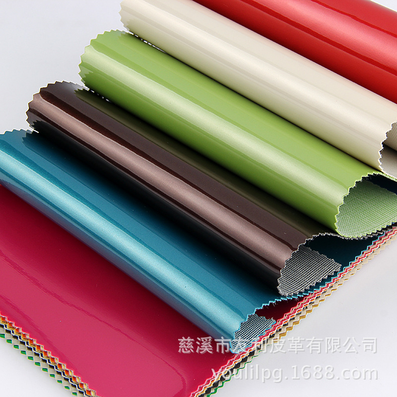 供应批发 pvc光亮镜面革 化妆包手提袋镜面革 批发