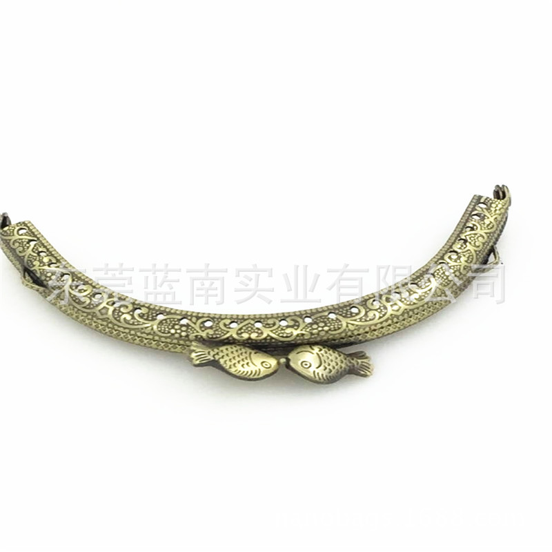 厂家供用针孔金鱼开关头古铜口架 ，铁皮夹子 手袋五金， 欢迎来