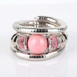 �W���羳�r�д������CŮʿ�߼��������L���s�B����ɫ��Ȧ�p�@���C