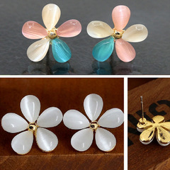 Korean cute cat's eye stone flower earrings for women, Korean style five-petal flower small fresh earrings, mixed batch of goods source