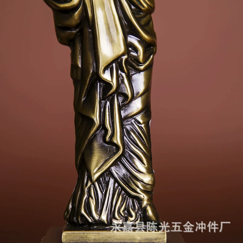 Creative home office bar porch craftsmanship Liberty goddess boutique decoration tour souvenir