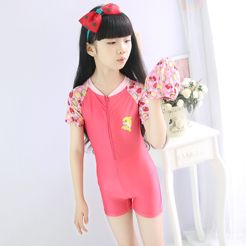 Children's swimwear set with romper for girls and boys, includes swim trunks for boys and swimwear for girls, suitable for street stalls.