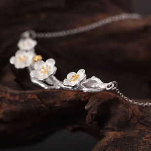 ��ʮ��s925�y�����L���ܵ���Ů�͹Ň���ˮ��÷���朕r���i���