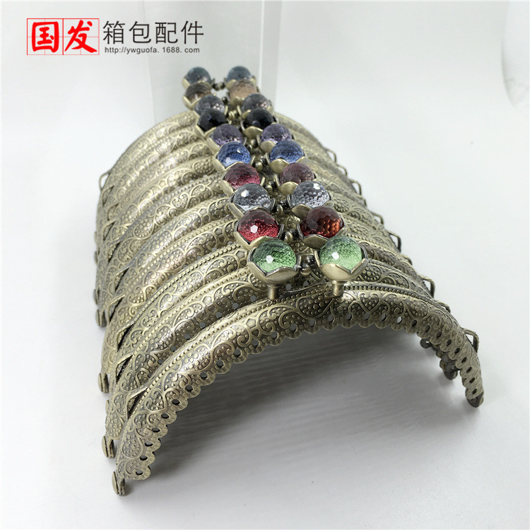 10,5 cm semicircular encaje en relieve cabeza de loto coral oro bronce 10 colores opcionales 0167 - GT