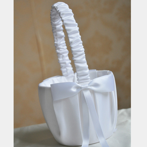 Amazon white satin rosette simple bridal flower girl handheld opening small flower basket European and American wedding supplies wholesale