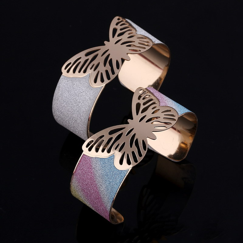 fashionable bracelet