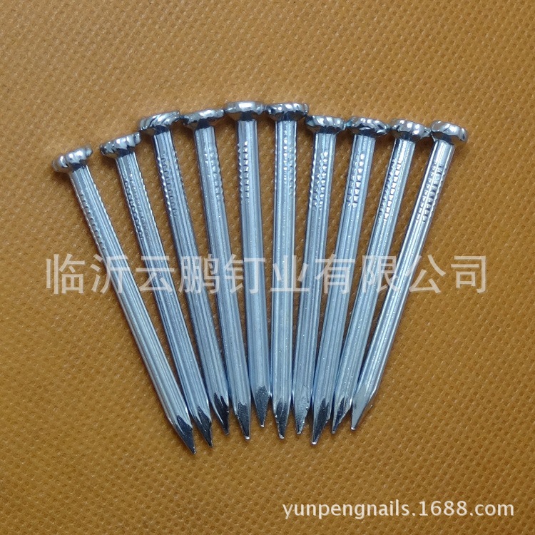 直纹镀锌钢钉 3/4“-5”    钢钉硬度50-55度  材质45#，55#钢