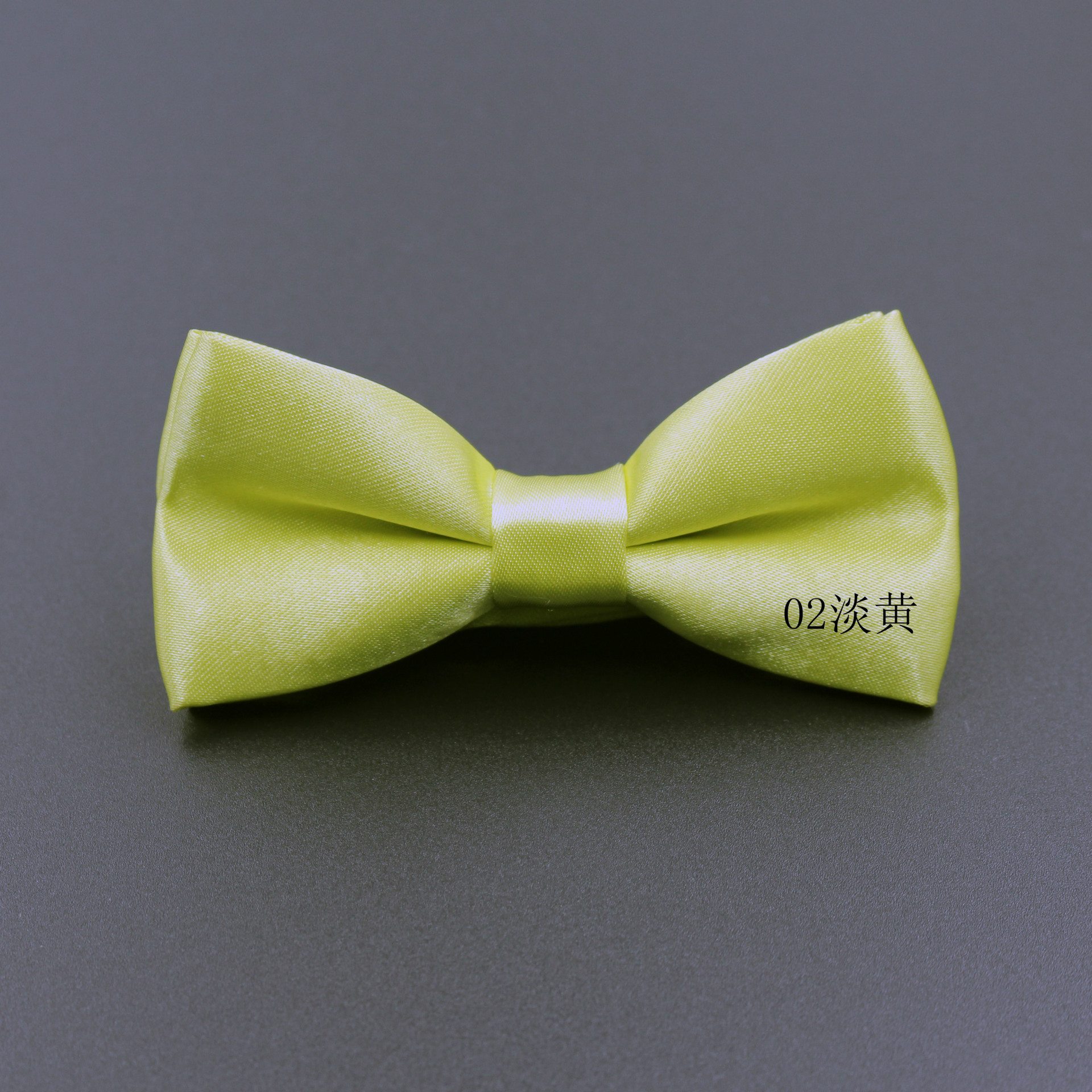 02 light yellow