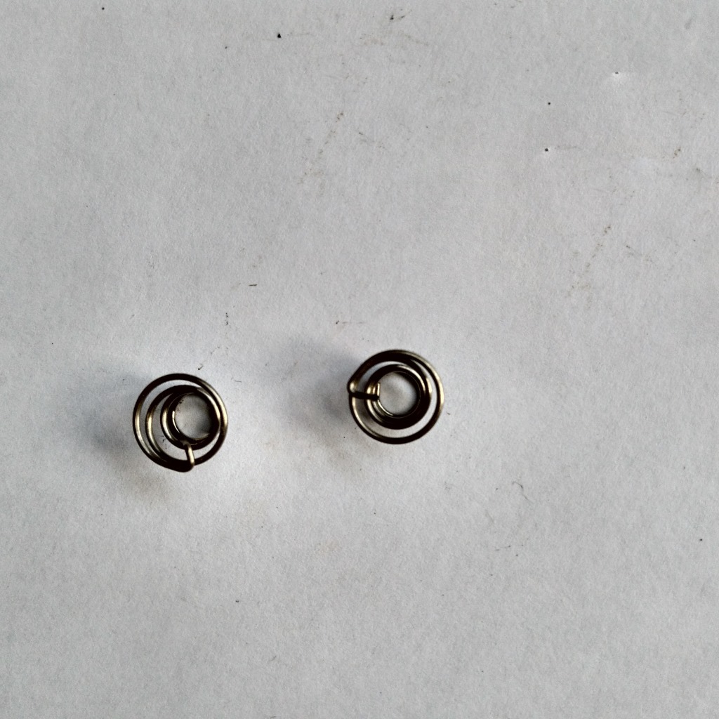 厂家直销5号电池弹簧7号电池弹簧多款供选304不锈钢根据要求设计