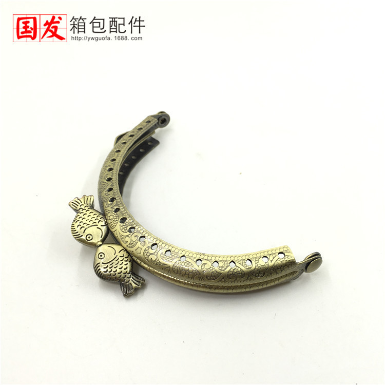 Nuevo: 8.5CM, 10.5CM, 12.5CM semicircular pez pequeño oro oro oro oro cabeza de pez oro