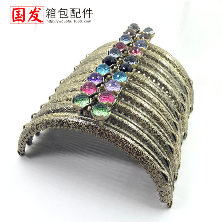 12.5Cm semicircular encaje en relieve cabeza de loto coral oro bronce   0390 - GT