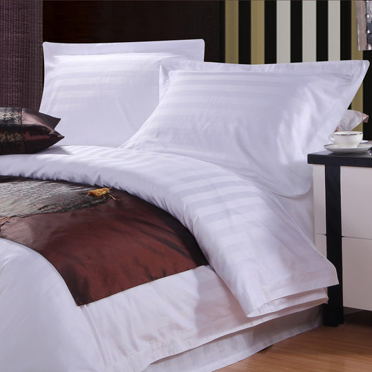 Hotel guest room hotel linen polyester cotton encryption three cm satin hotel bedding four-piece set