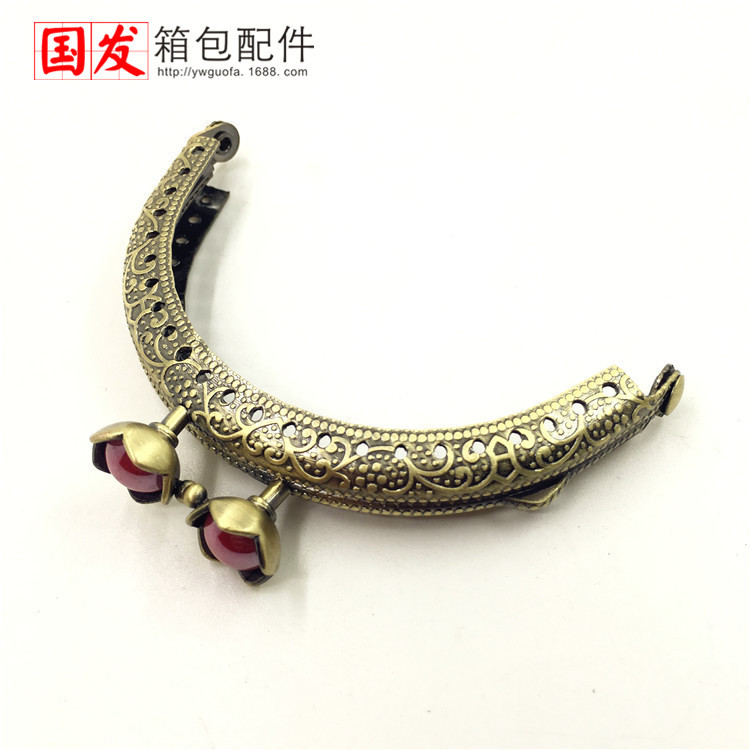 8.5Cm semicircular en relieve cabeza de loto oro (lado plano) bronce DIY común 13 colores opcionales 0125 - GT