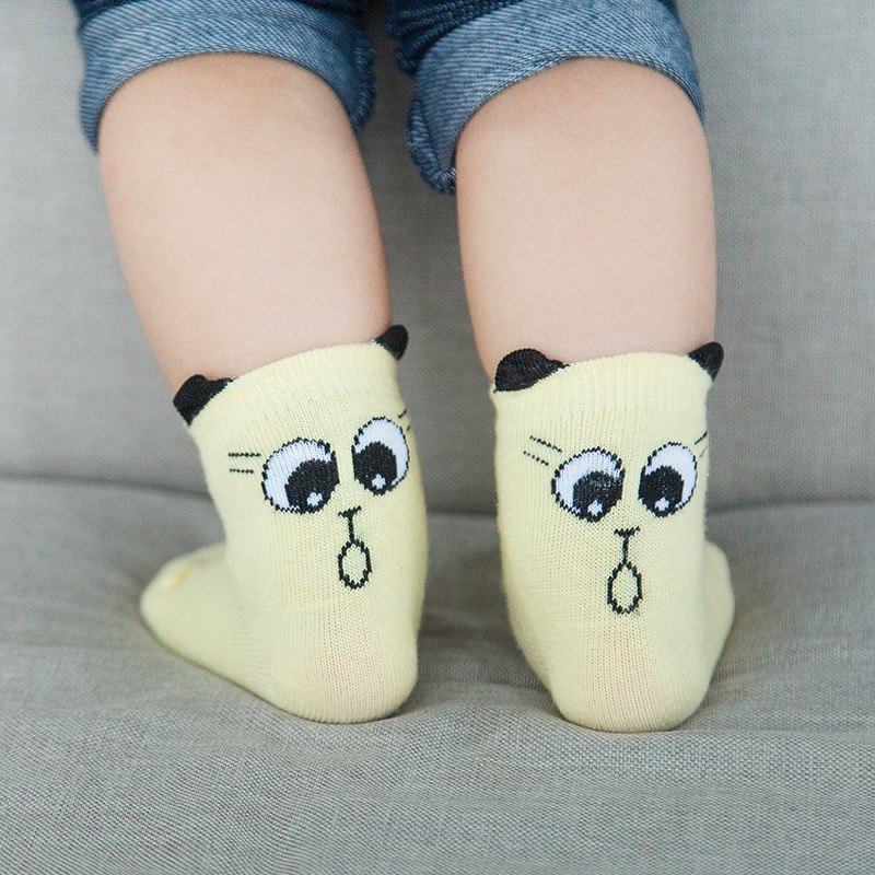 Nueva Corea del Sur orejas tridimensionales de dibujos animados bebé calcetines bebé antideslizante todos los calcetines de los niños algodón 0-1 años estilo de liquidación
