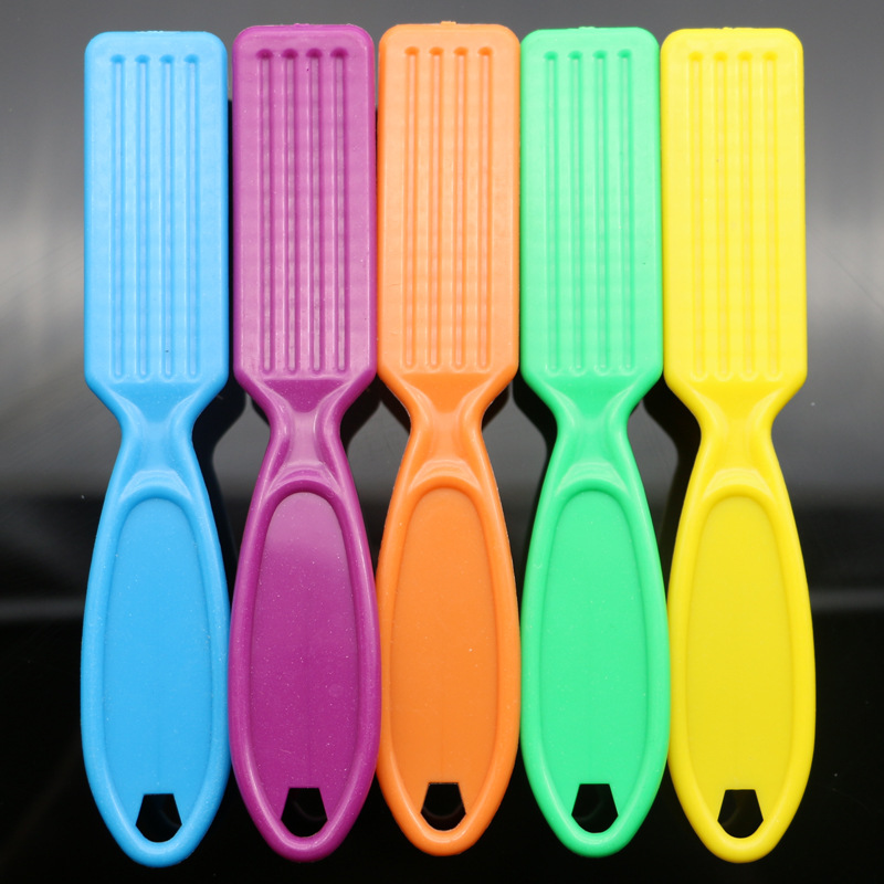 Cepillo de limpieza para uñas, herramientas para el cuidado de las uñas, cepillo para polvo de esmalte de uñas, cerdas duras, venta directa de fábrica, cepillo al por mayor con cubierta