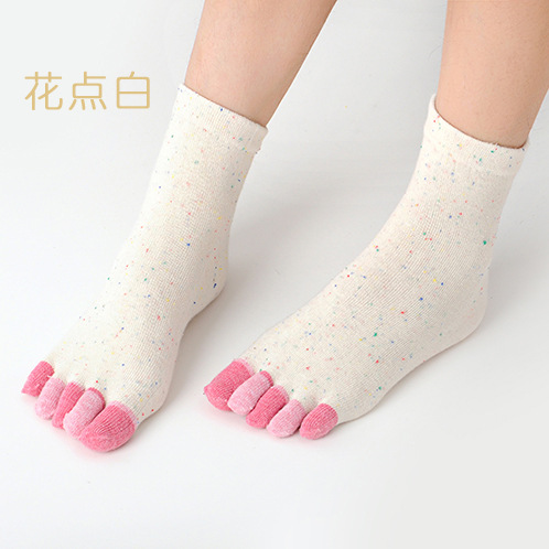 Venta directa de fábrica calcetines de algodón de color para mujer primavera y otoño color Toe calcetines sudor-absorbente tubo corto media pantorrilla estilo coreano calcetines de punta